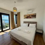 In 50293 Villa *
