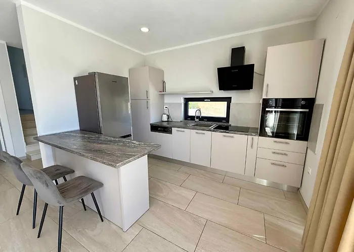 Vila In 50293 Crikvenica
